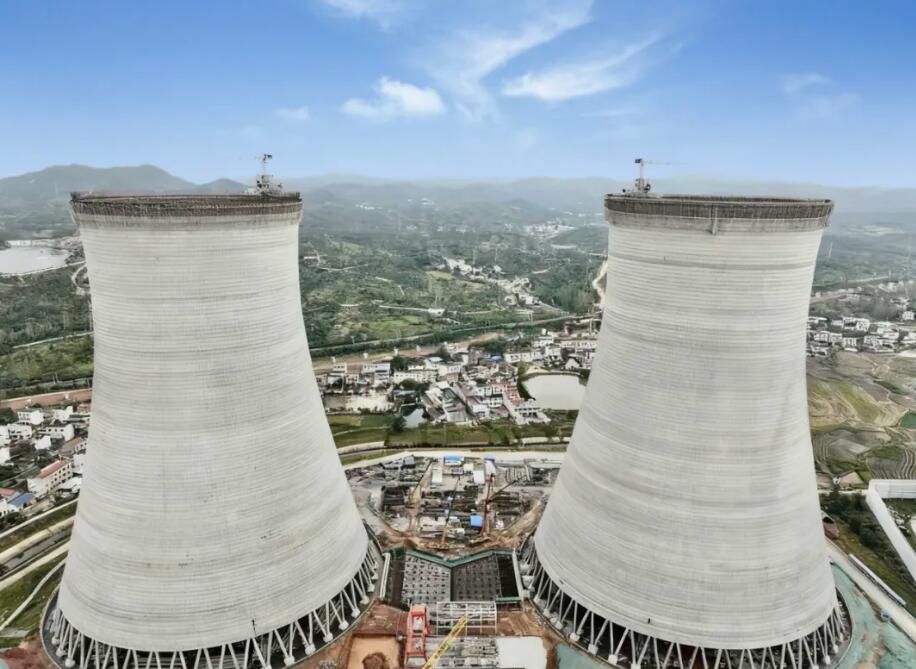 大别山电厂三期2×1000兆瓦清洁煤电扩建项目冷却塔筒壁双到顶