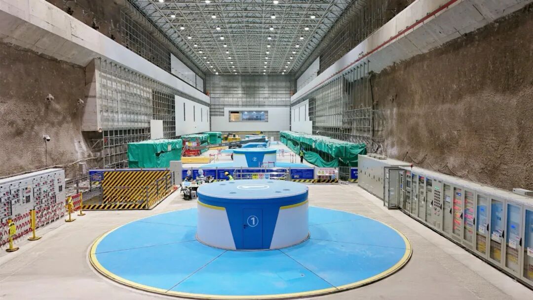 河南五岳抽水蓄能电站全容量投产发电