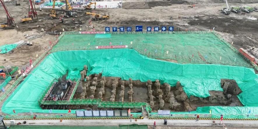 宁夏电投石嘴山能源公司2×660MW超超临界热电项目主厂房顺利浇筑第一方混凝土