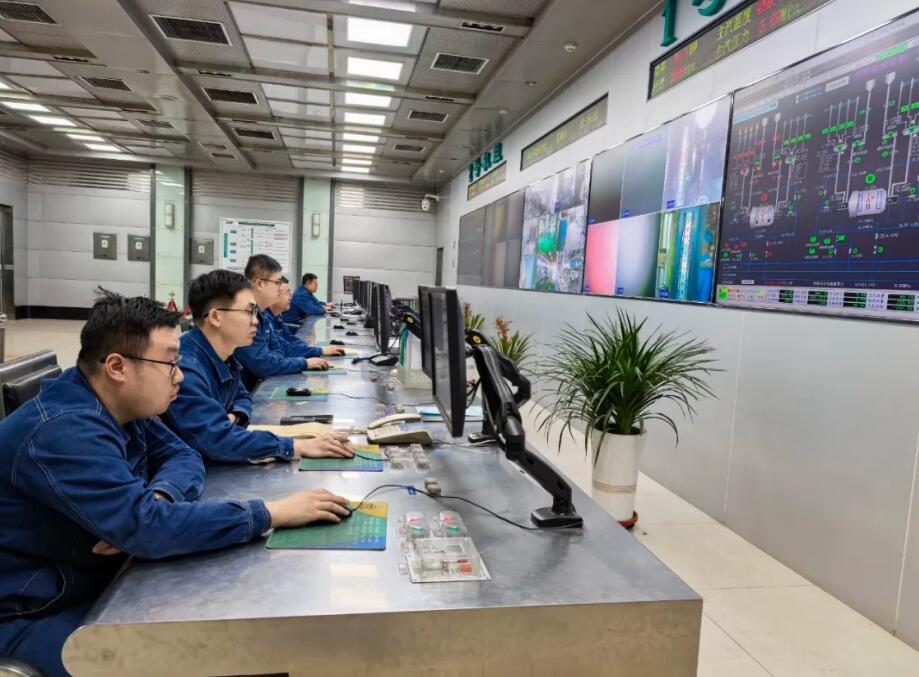 甘肃电投金昌发电公司一厂1号机组修后顺利并网