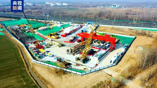 中国最长的长输供热管道贯通