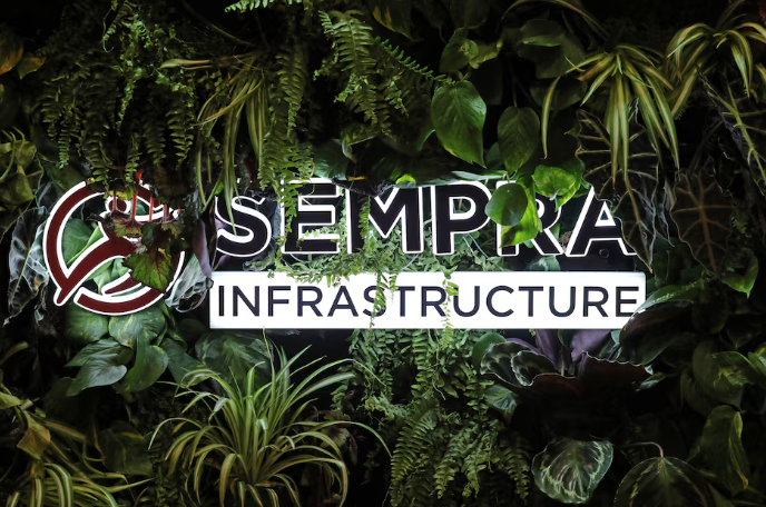 森普拉电网工程与液化天然气项目驱动业绩增长