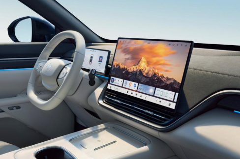 20 万买六座高配！东风 eπ008 新能源 SUV，实用配置无溢价超划算