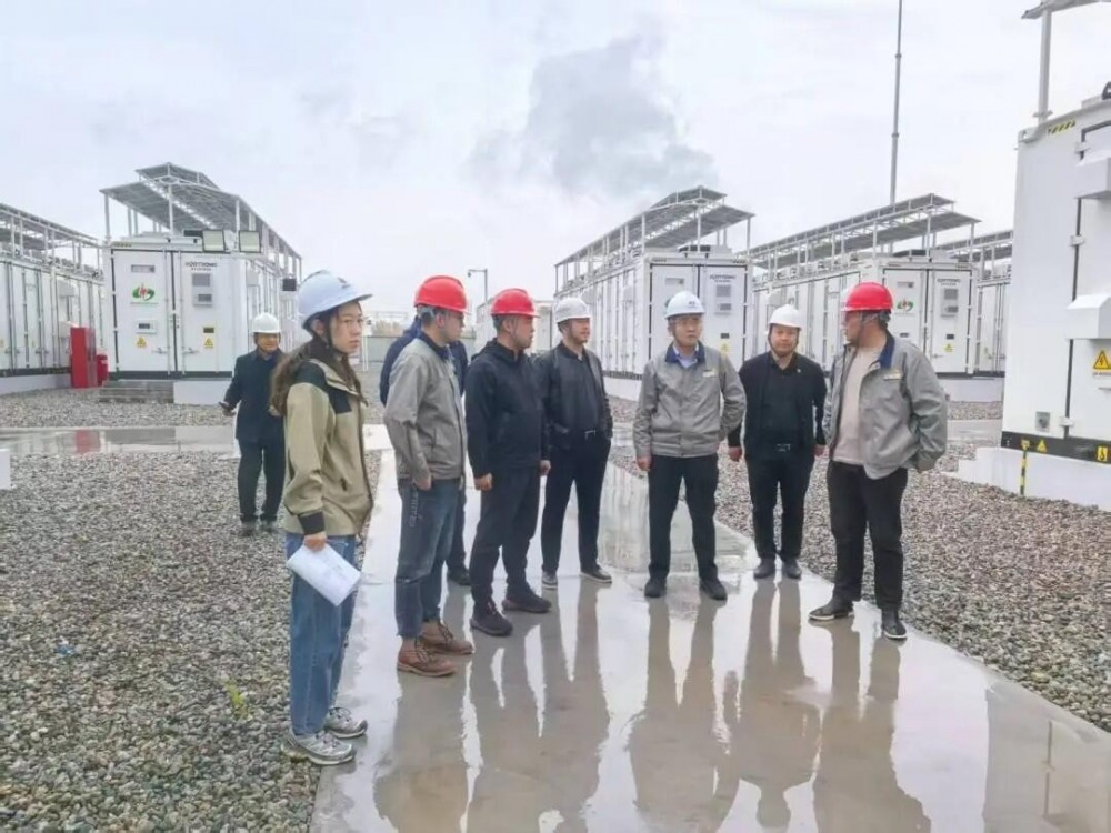 新疆蔚蓝科技发展有限公司300MW/600MWh共享储能项目成功并网投运