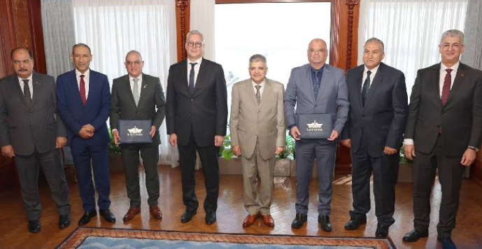 埃及推进苏伊士运河液化天然气加注站建设