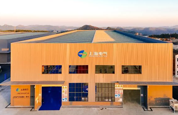 上海电气贵州龙里产业园首台机组成功下线