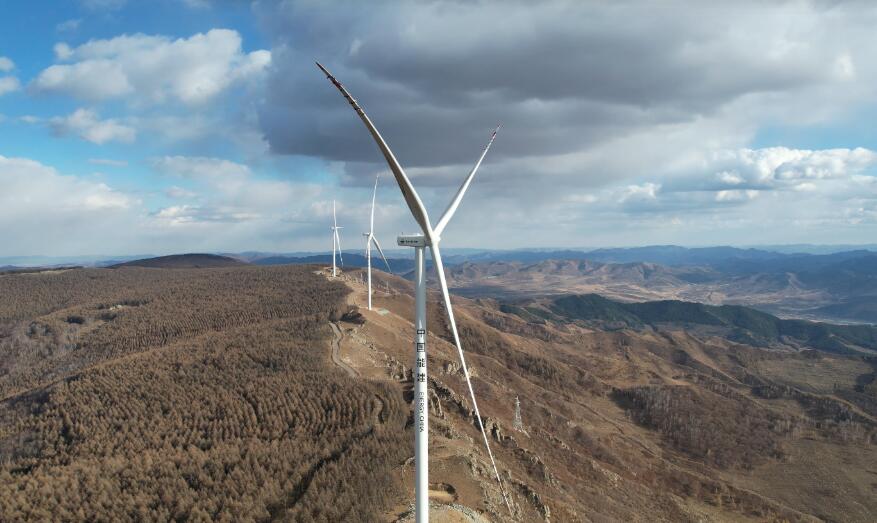 中国能建浙江火电EPC总承包的围场北梁10万千瓦风储一体化发电项目全容量并网