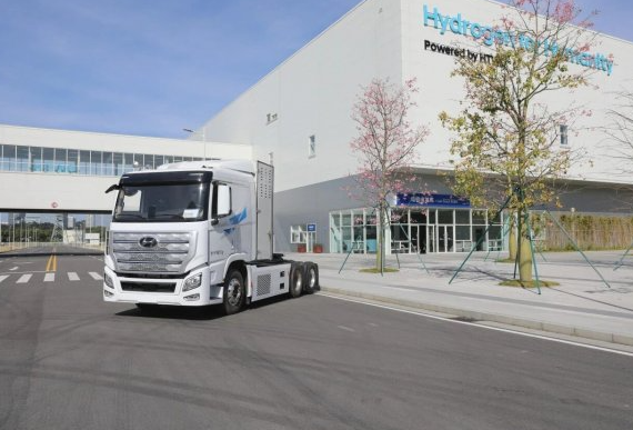 HTWO广州氢燃料电池牵引车携手大田物流在粤港澳大湾区启动试运营