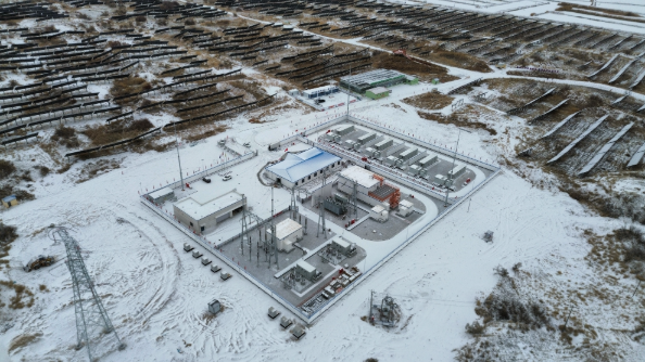 巴彦淖尔市防沙治沙和风电光伏一体化工程临河光伏项目全容量并网发电