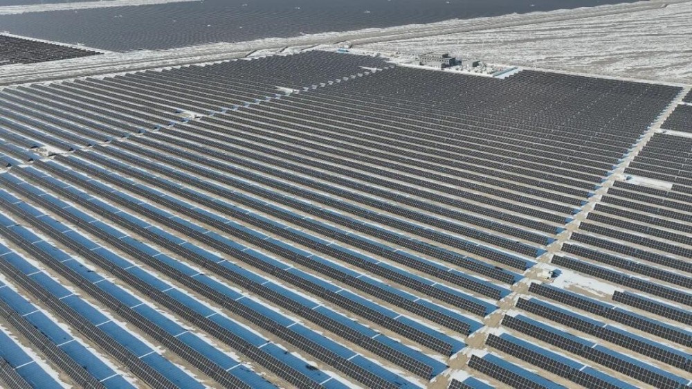 国家电投哈密十三间房100万千瓦风光储一体化项目10万千瓦光储项目并网发电