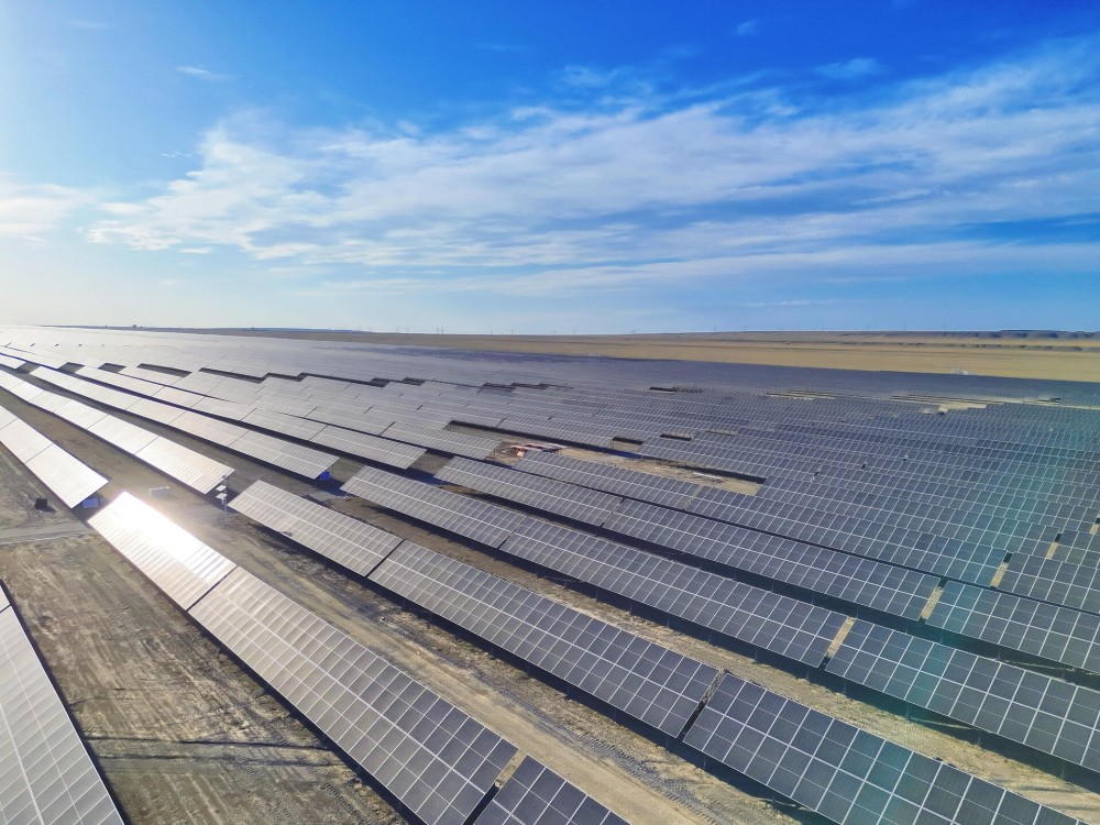 新疆沙湾光伏储能项目成功并网发电