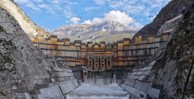 我国在建海拔最高！首批机组投产发电！