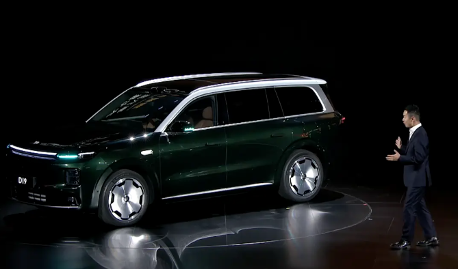 零跑发布D19与D99双旗舰车型