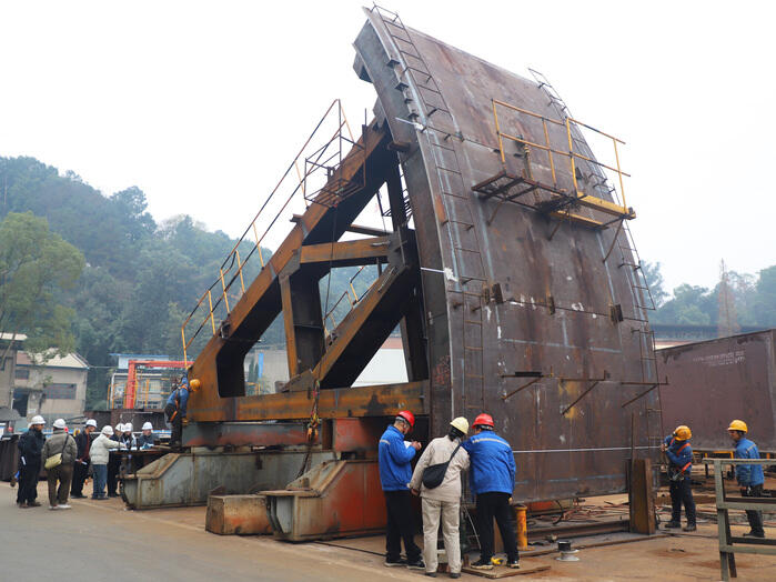 西藏扎拉水电站弧门通过验收