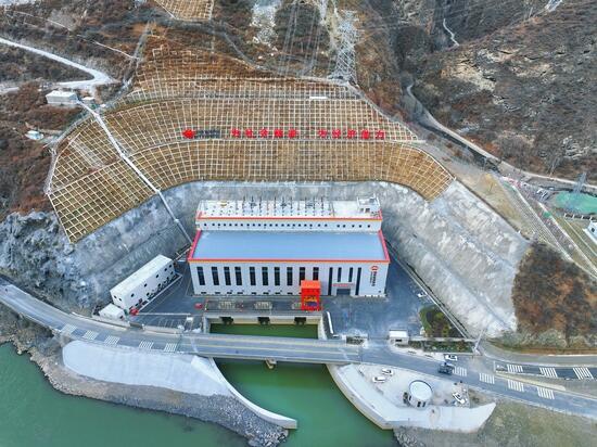 四川绰斯甲水电站全面投产发电