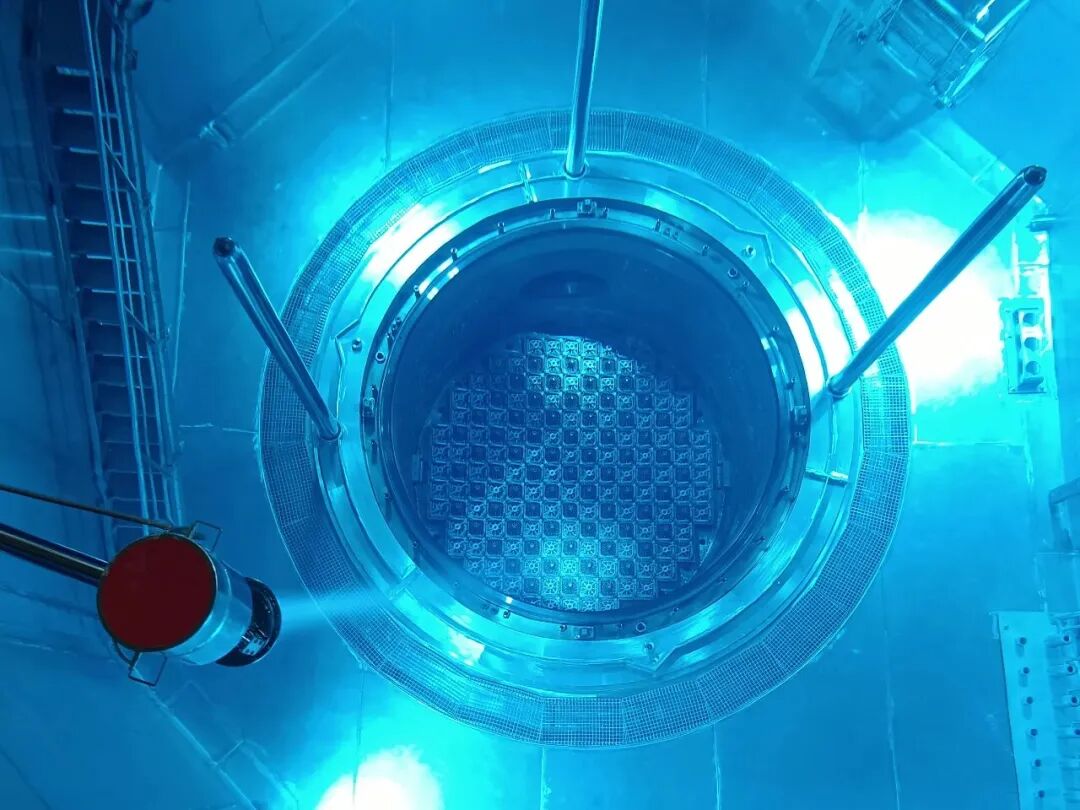 中广核浙江三澳核电项目1号机组首炉核燃料装载完成、2号机组外穹顶结构封顶