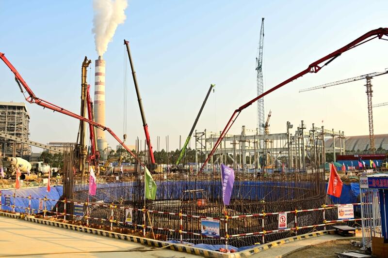 广西百色电厂项目烟囱基础大体积混凝土浇筑完成