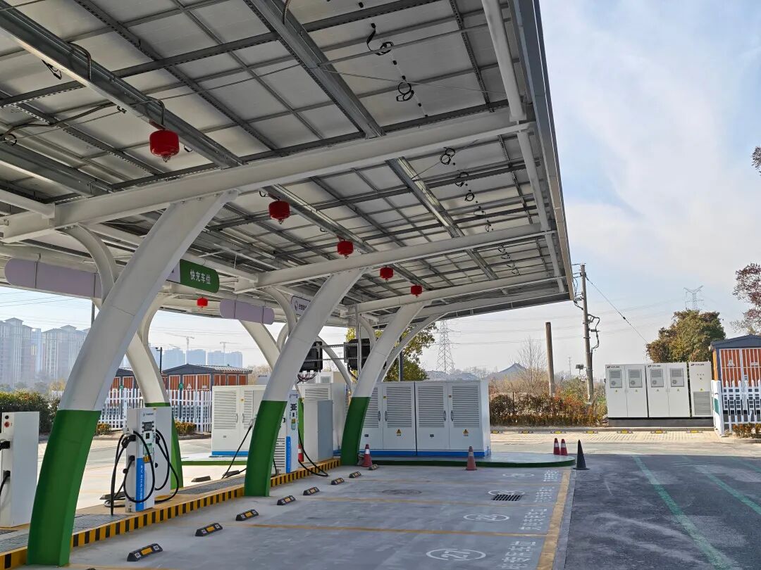 并网投运！500kW/1.06MWh储能让充电站更稳、更强、更省
