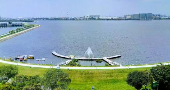 中国能建设计新加坡水库浮体光伏项目