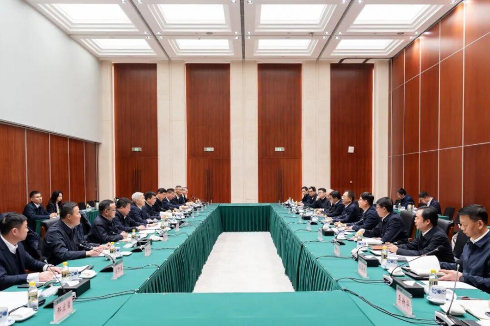 邹磊冯来法会见中船集团董事长徐鹏！深化绿色氢氨醇等领域合作