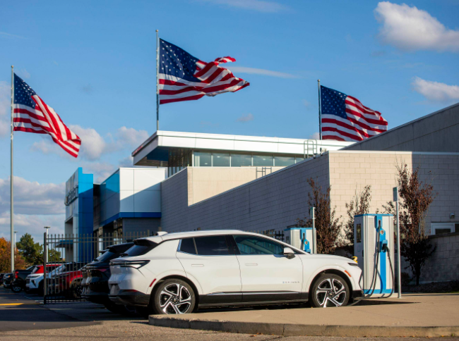 美国电动汽车市场调整与通用福特战略转变