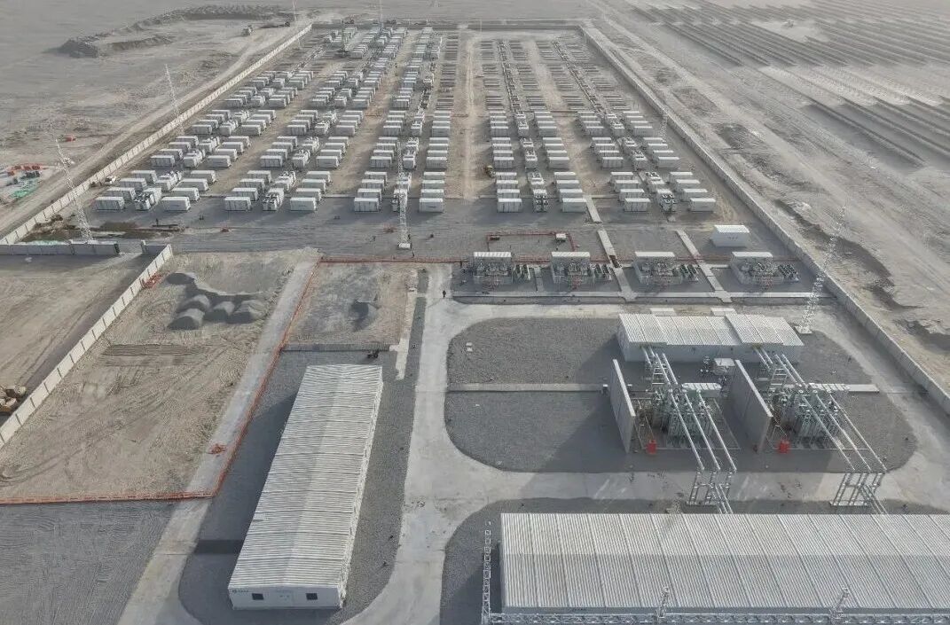 新疆绿发电力若羌50万千瓦/200万千瓦时储能项目成功并网
