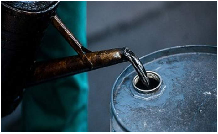 美国原油库存周度数据更新：商业库存减少230万桶