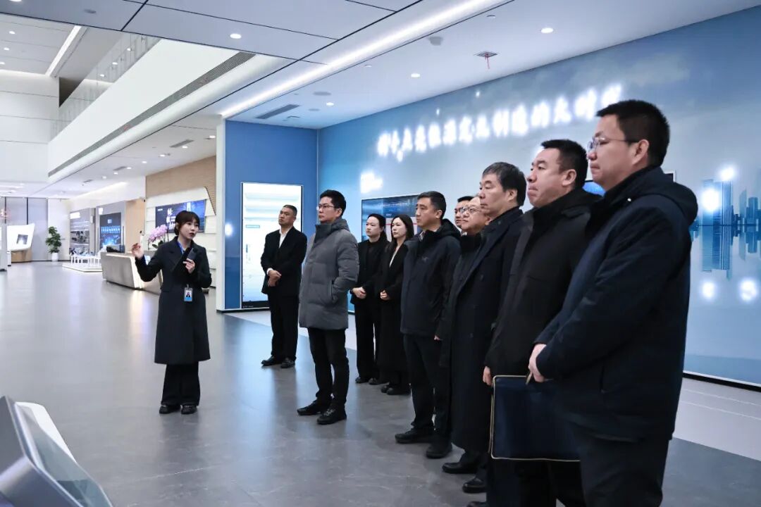 汇川技术与拓日新能签署战略合作协议，以光储融合引领零碳建设