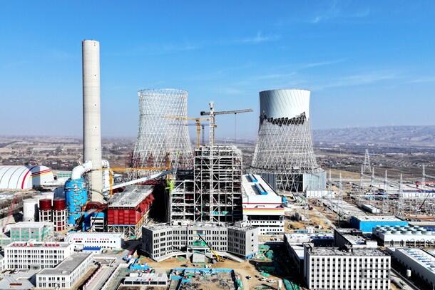 国内首创双曲线单层网壳钢结构间冷塔双塔结构到顶