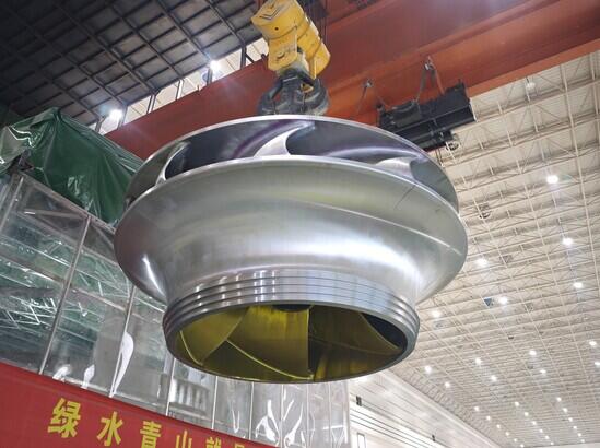 河北易县抽水蓄能电站机组转轮全部吊装完成