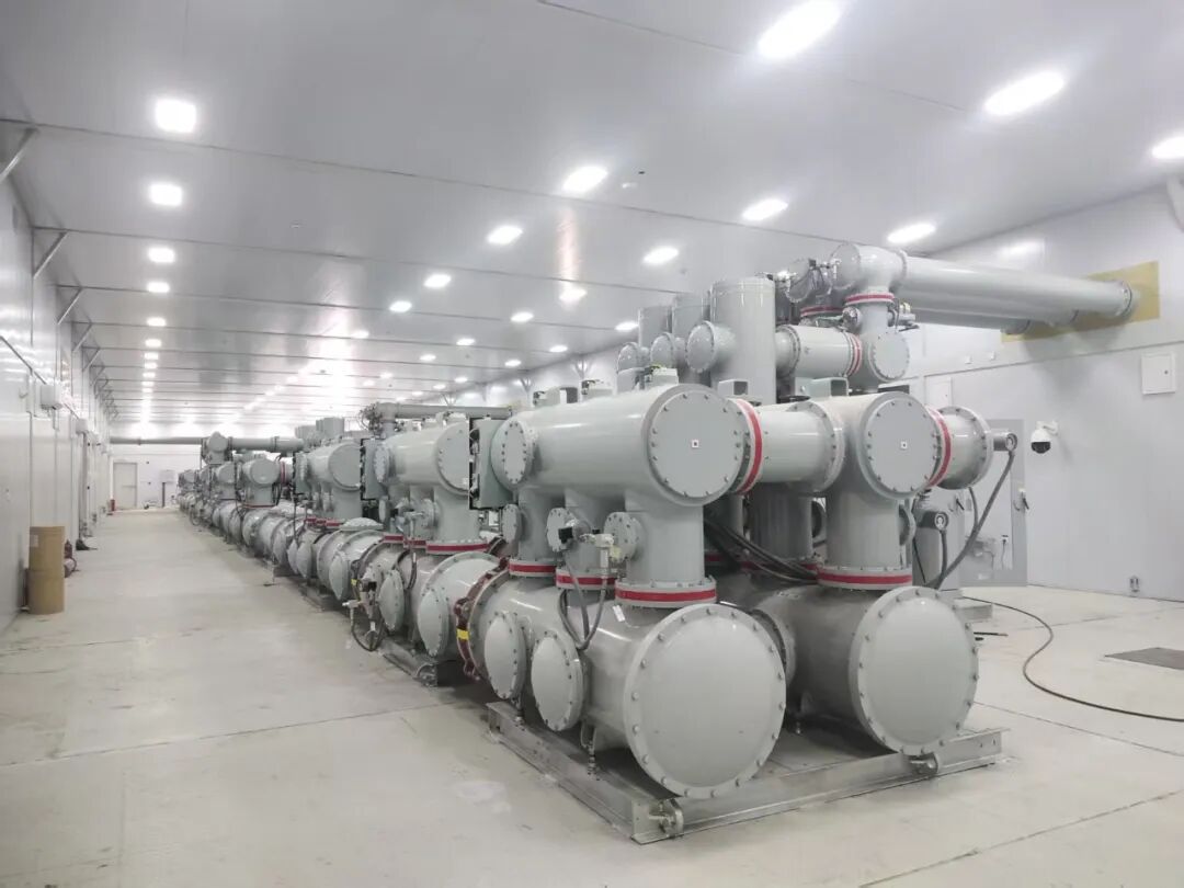 新疆绿发电力若羌储能项目成功并网