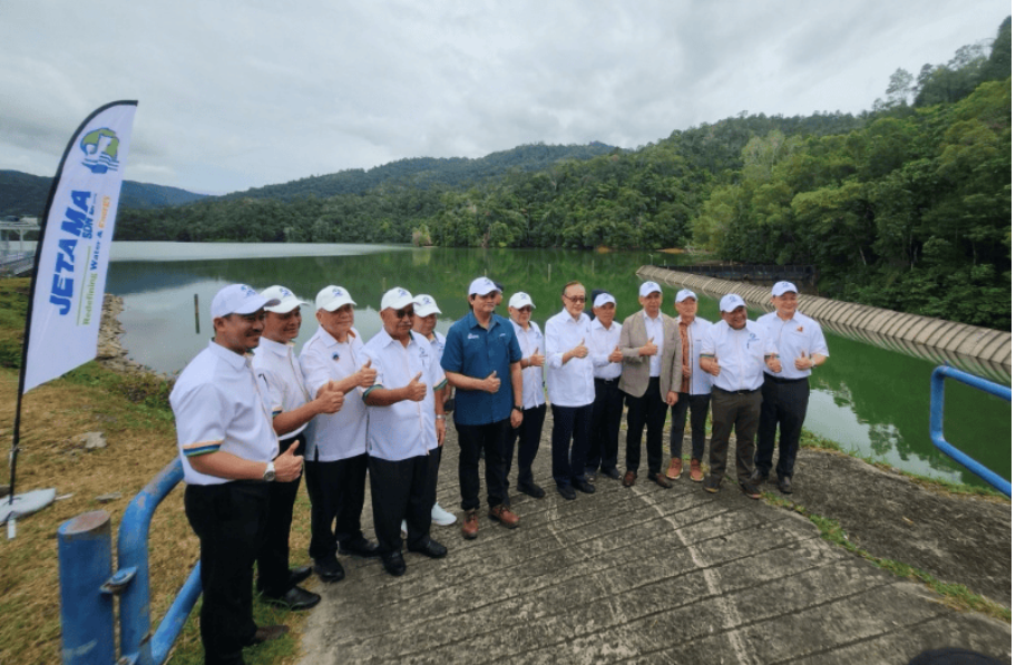 沙巴州启动马来西亚首个饮用水水库漂浮式太阳能项目