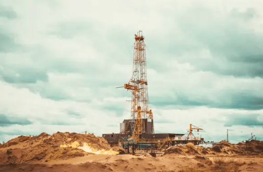 雪佛龙获得利比亚陆上勘探合同，拓展北非能源布局