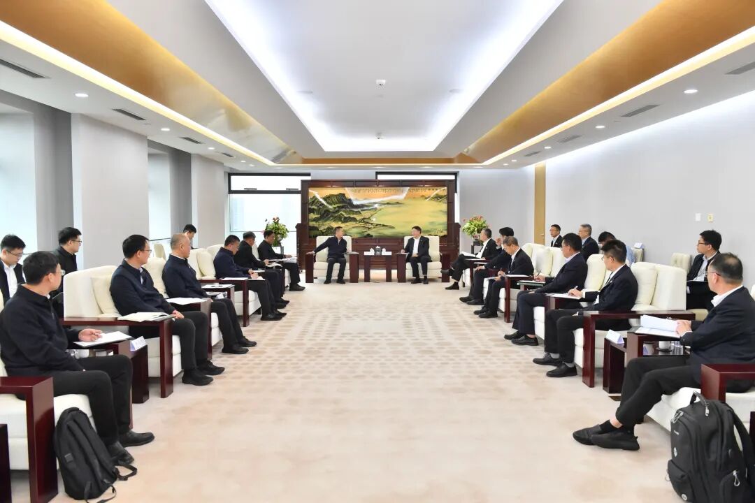 吕智强一行拜访中广核党委书记、董事长杨长利