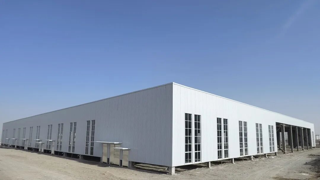 海高储能设备制造项目钢结构厂房安装工程顺利完工