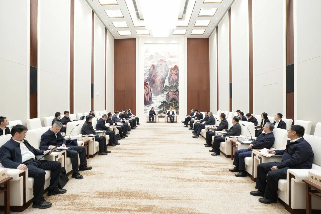 温枢刚钟国东会见中核集团董事长申彦锋、总经理张涛