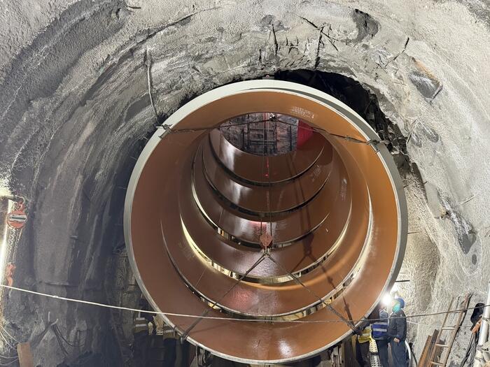 大唐扎拉水电站竖井下弯段压力钢管反拉就位