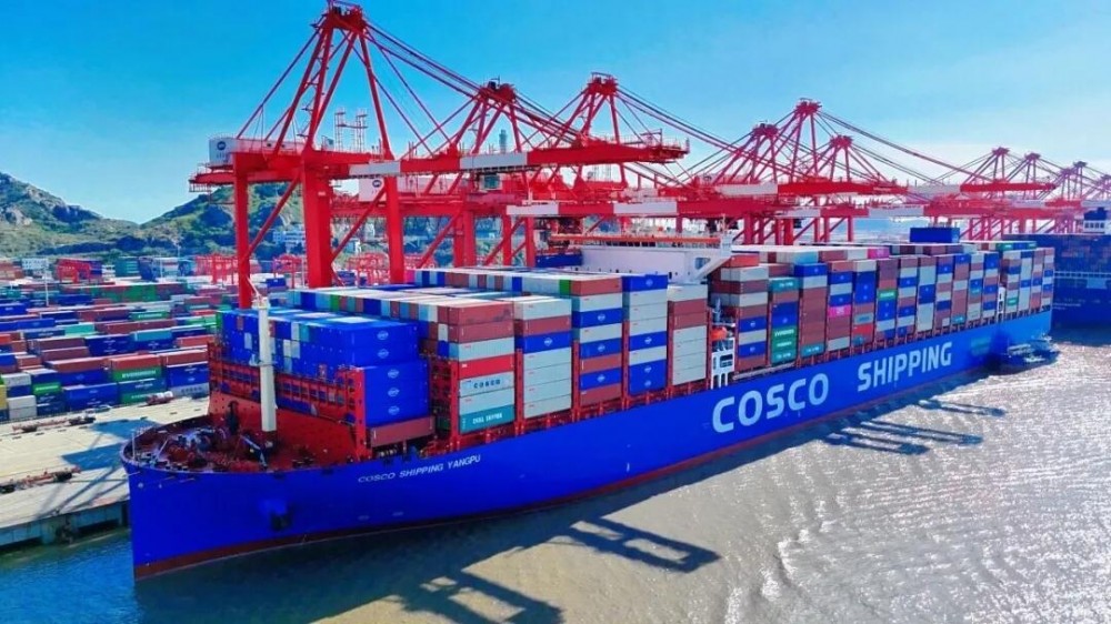 采用“氢能陆运+绿色海运”模式！重庆首条国际绿色公海联运示范线路成功开行