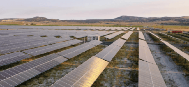 美国2025年新增43吉瓦太阳能容量 太阳能连续五年成电网新增电力最大来源