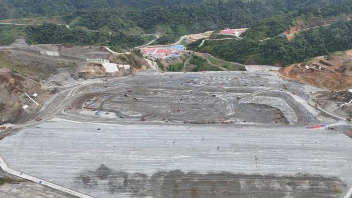 巴莱水电站大坝一期填筑目标完成