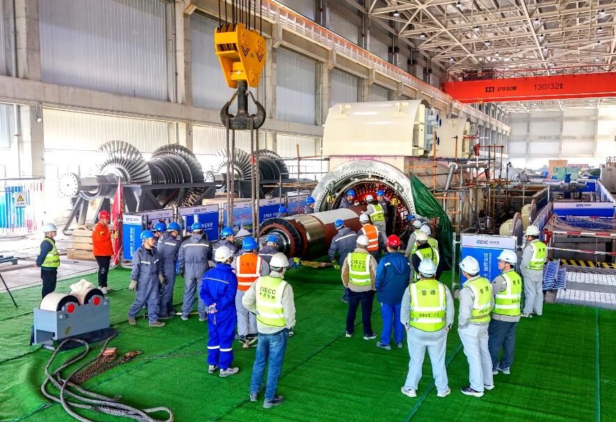 中煤六安电厂一号机发电机转子穿装工作纪实