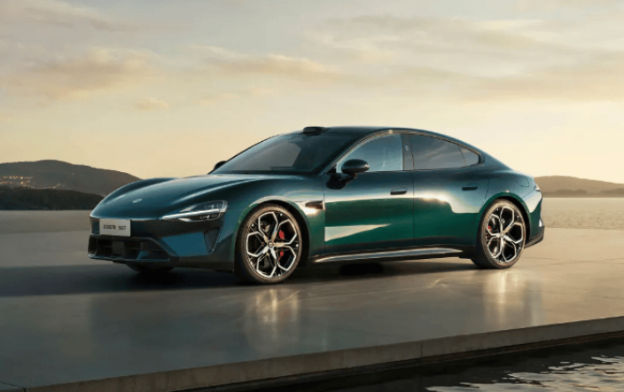 小米新一代全方位升级SU7将于3月19日上市，预售价22.99万元起