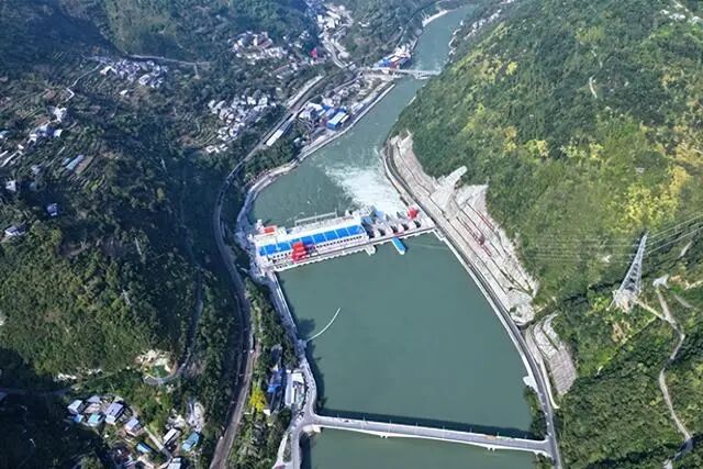 国家能源集团大渡河沙坪一级水电站4号机通过72小时试运行