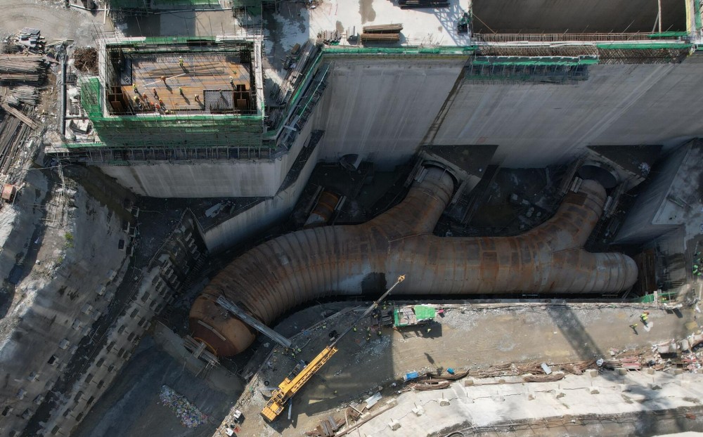 塔贝拉水电站完成世界最大岔管群水压试验