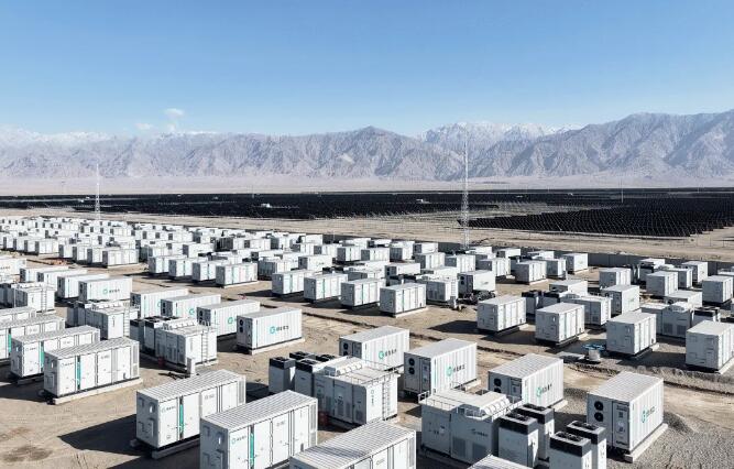 中国绿发新疆若羌50万千瓦/200万千瓦时储能项目并网