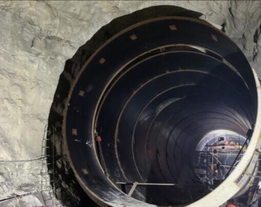 柬埔寨斯登眉登一级水电站压力钢管制造安装顺利完成