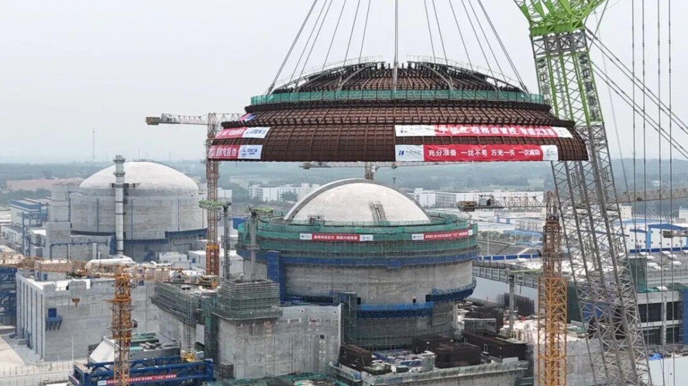 华能昌江核电二期工程4号机组外穹顶模块成功吊装就位
