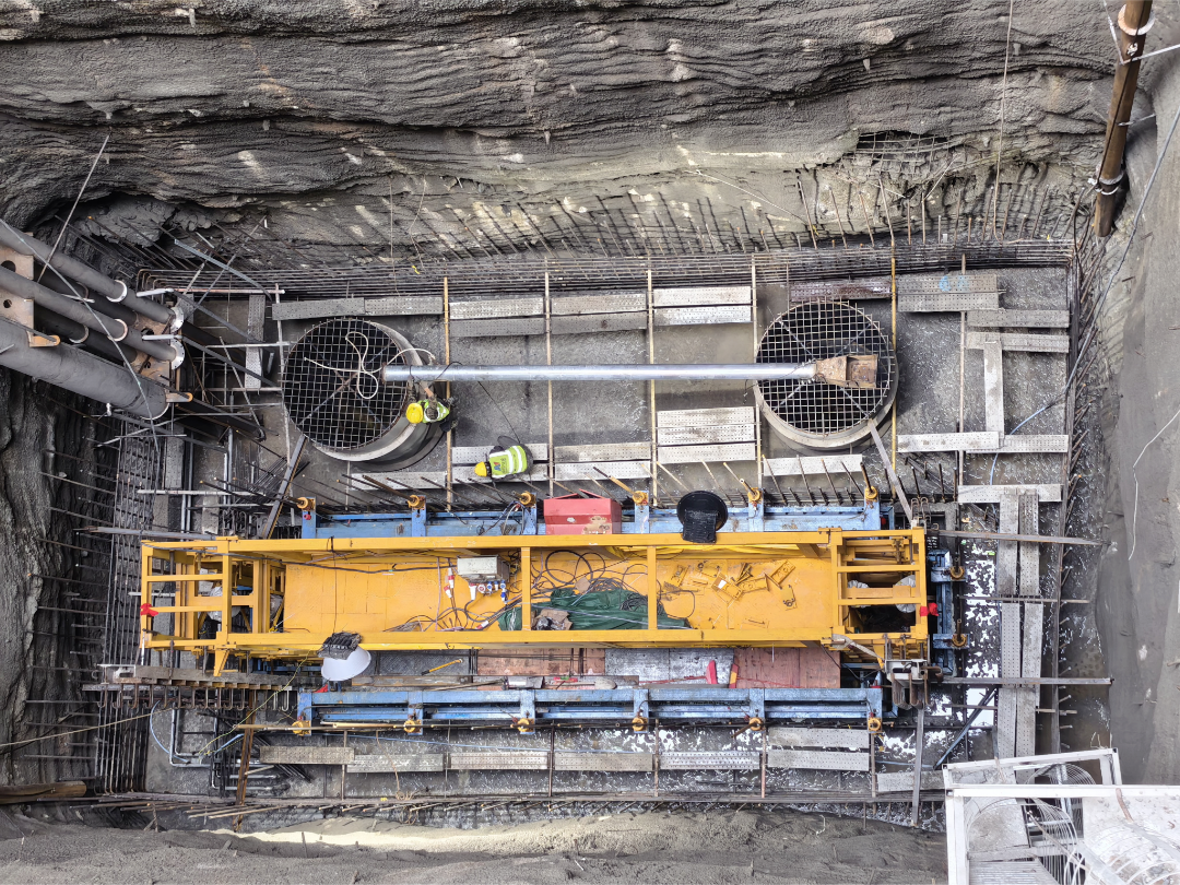 广东肇庆浪江抽水蓄能电站上水库闸门井衬砌全面启动