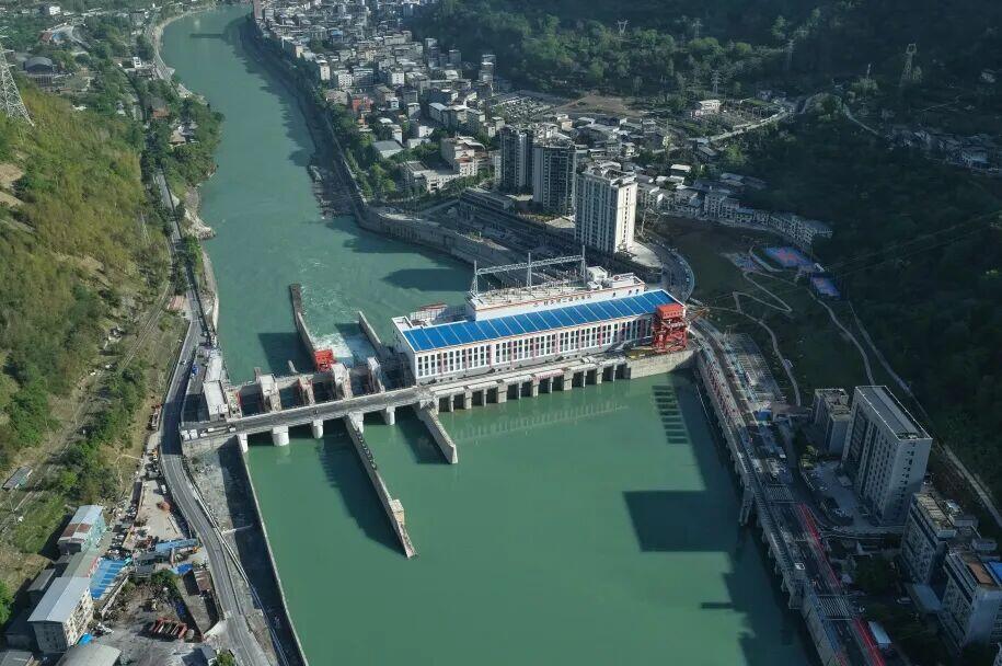 国家能源集团大渡河枕头坝二级水电站成功实现下闸蓄水
