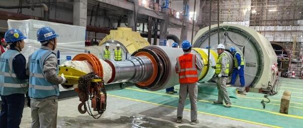 新疆哈密150兆瓦光热项目转子穿装圆满完成